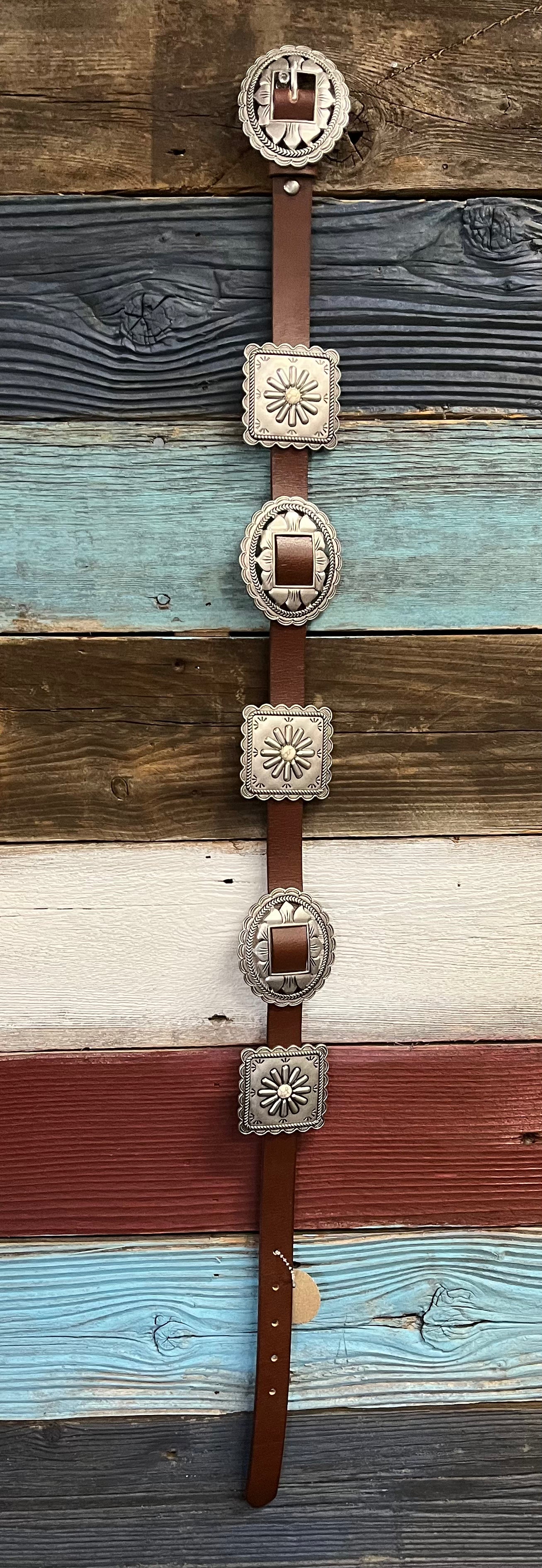 WESTERN LEATHER CONCHO BELT