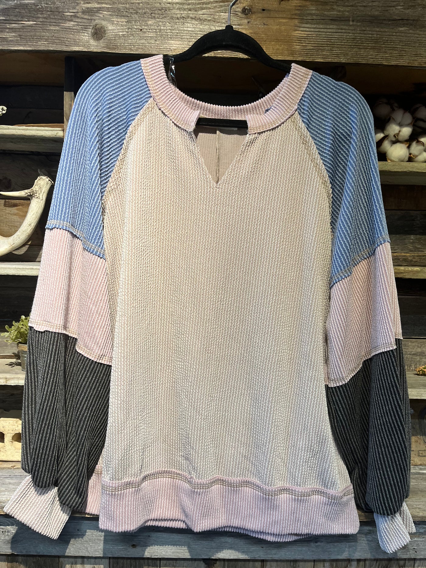 TRI COLOR OVERSIZED LONG SLEEVE TOP