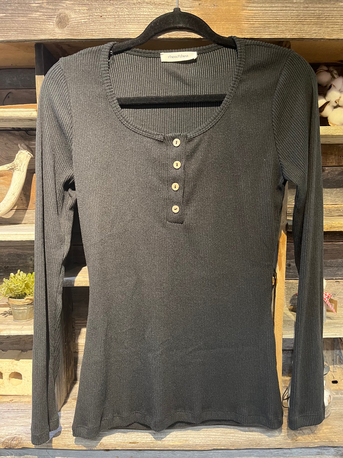 BLACK LONG SLEEVE SHIRT