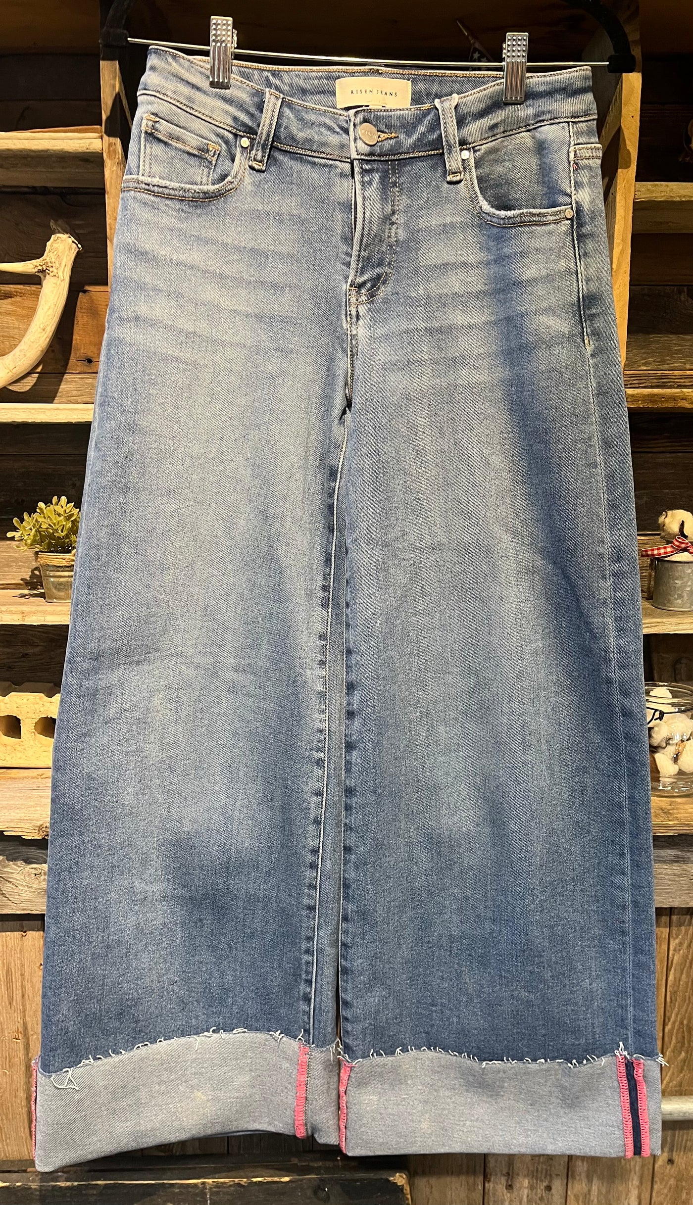 RISEN PINK THREADED 7/8 LENGTH JEANS