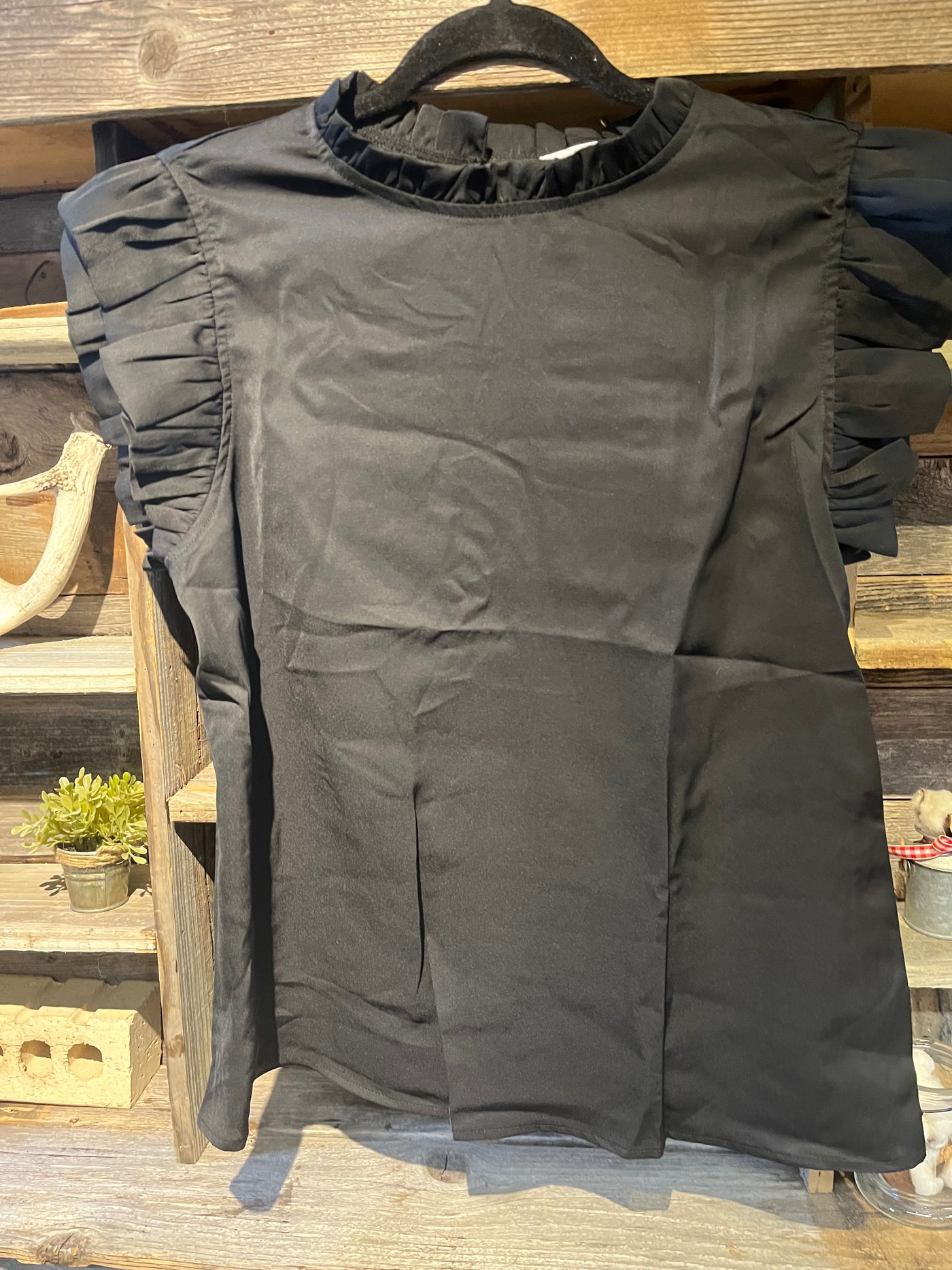 Ruffle short sleeve blouse