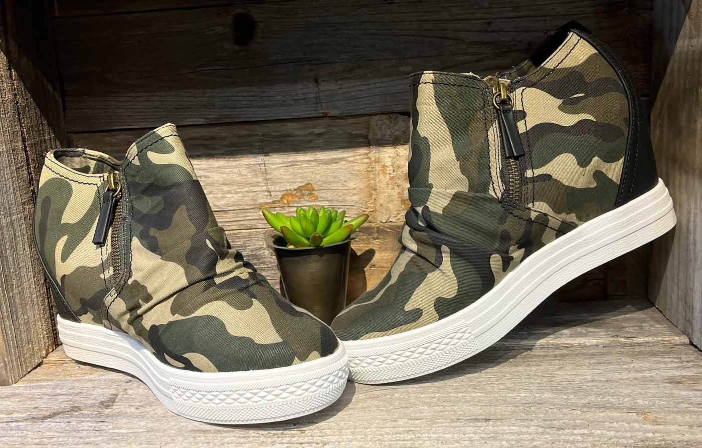 ARI CAMOUFLAGE SHOE