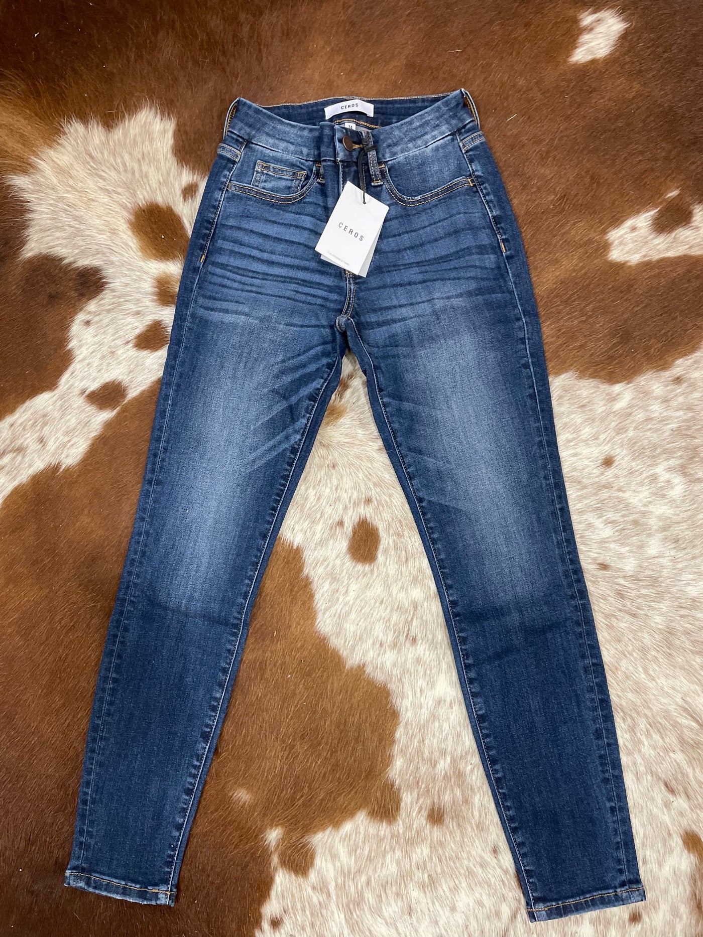 Mid Rise Ceros skinny Jeans