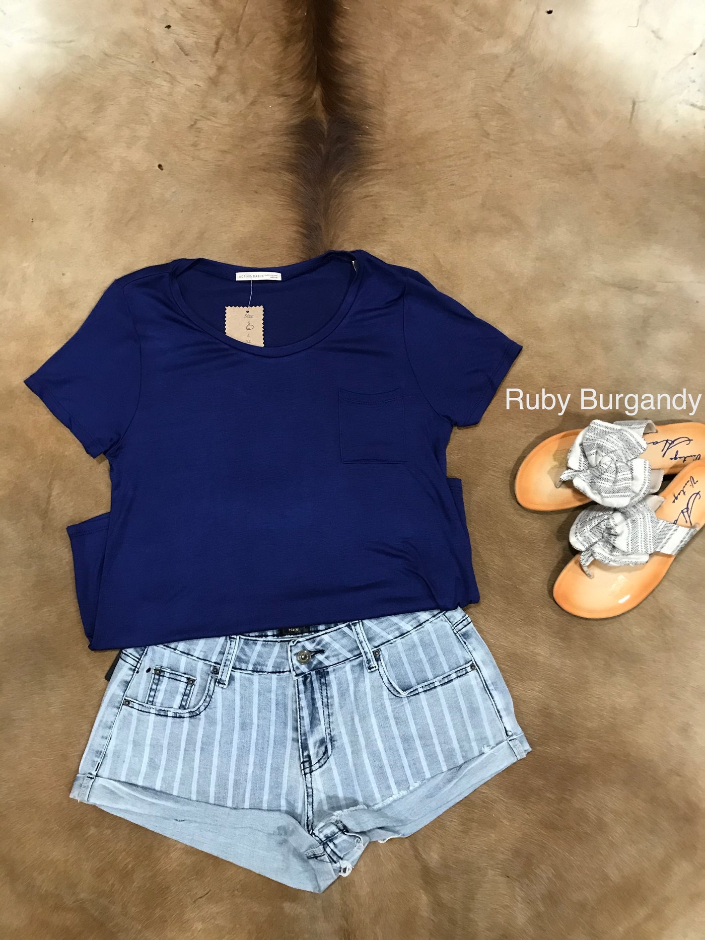 AB Basic U-Neck T-Shirt with Pocket*
