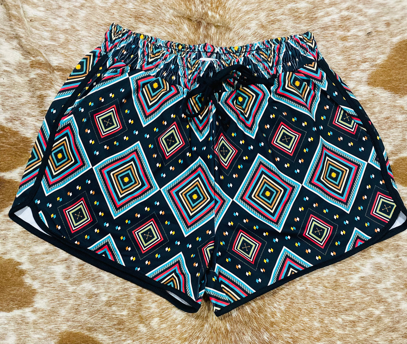 Danbury Diamond Shorts